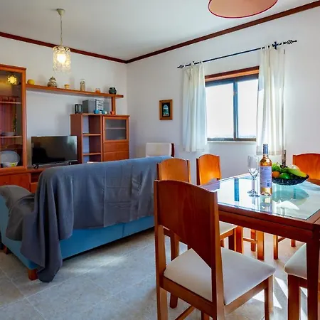 2Bdr Nature Apartment W/Balcony By Lovelystay *