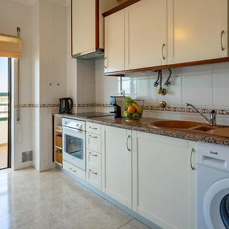 Appartement 2Bdr Nature Apartment W/Balcony By Lovelystay